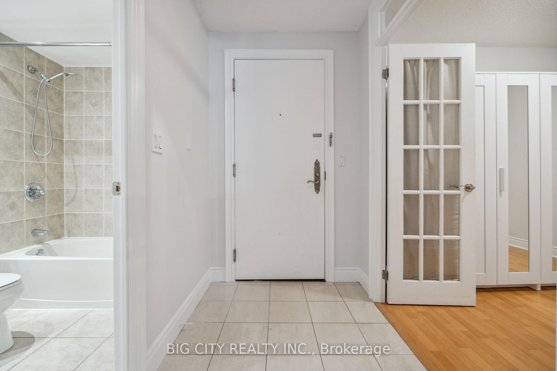 Photo 3 of Unit 208, 51 Saddlecreek Drive, Markham, Commerce Valley — HOMEH