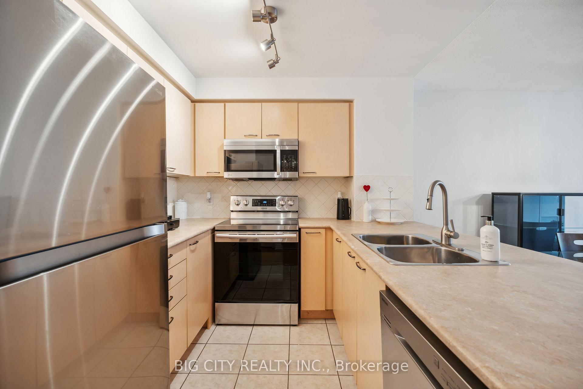 Photo 6 of Unit 208, 51 Saddlecreek Drive, Markham, Commerce Valley — HOMEH