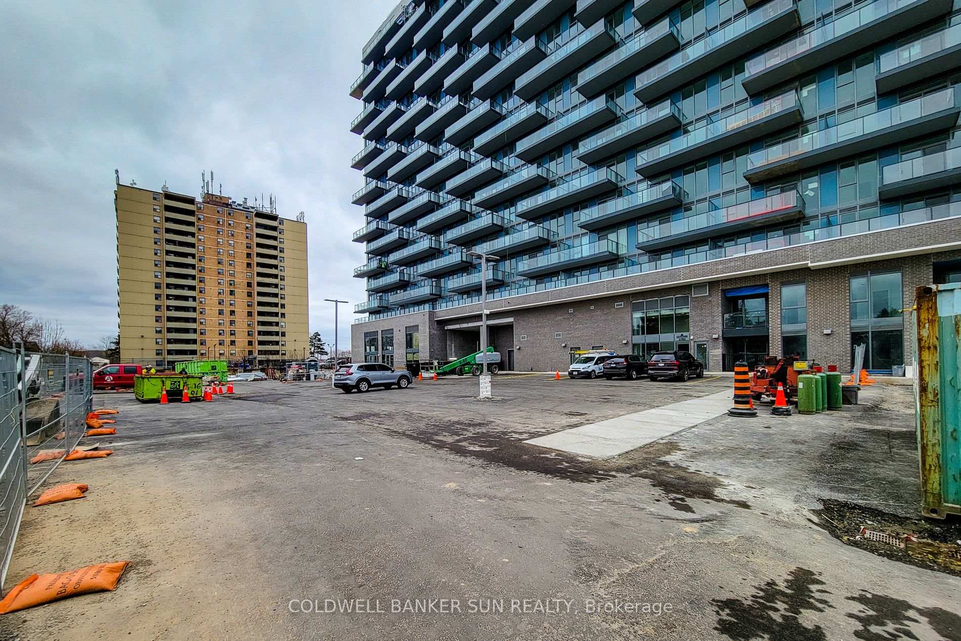 Photo 11 of Unit 104, 2782 Barton Street E, Hamilton, Riverdale — HOMEH