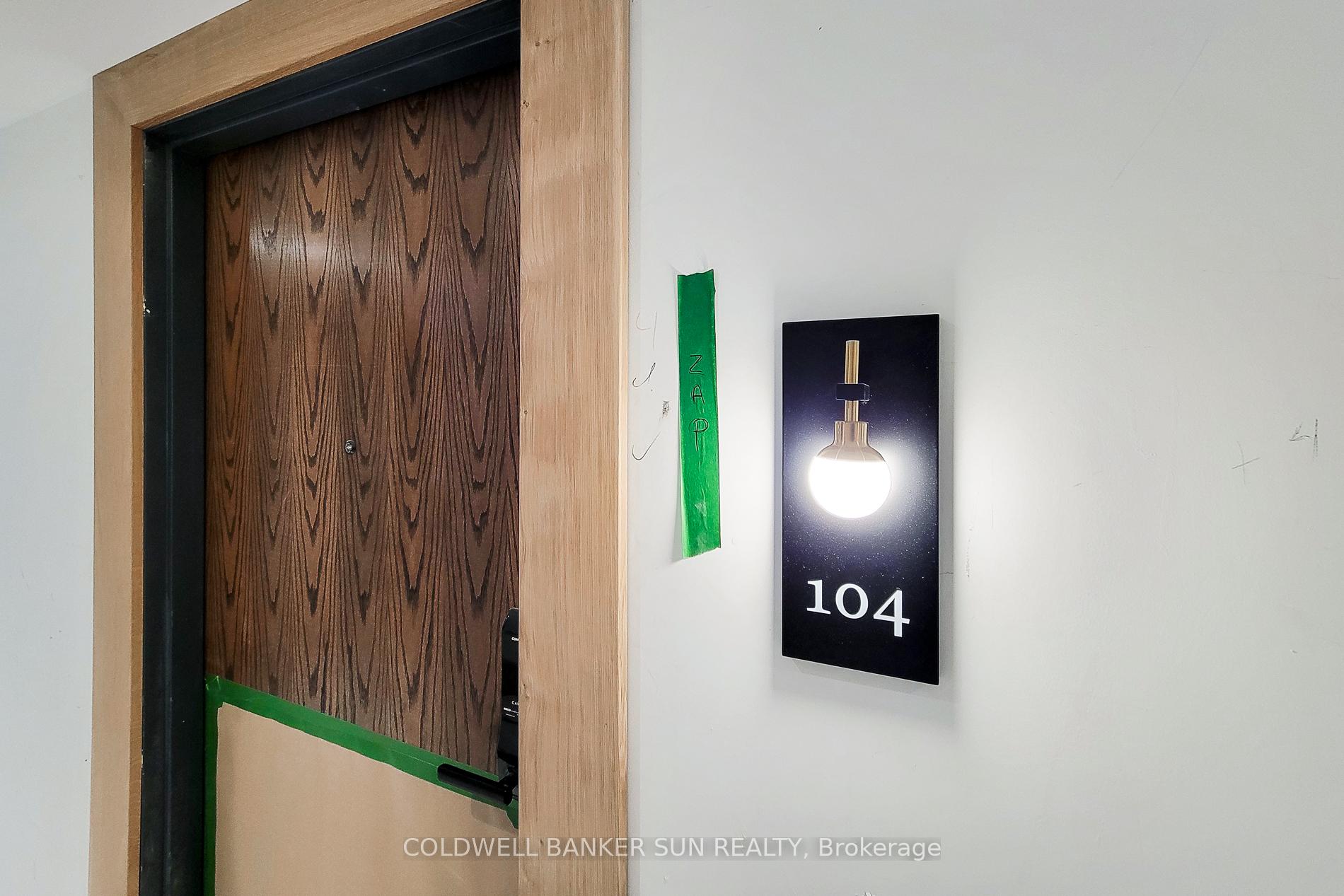 Photo 2 of Unit 104, 2782 Barton Street E, Hamilton, Riverdale — HOMEH