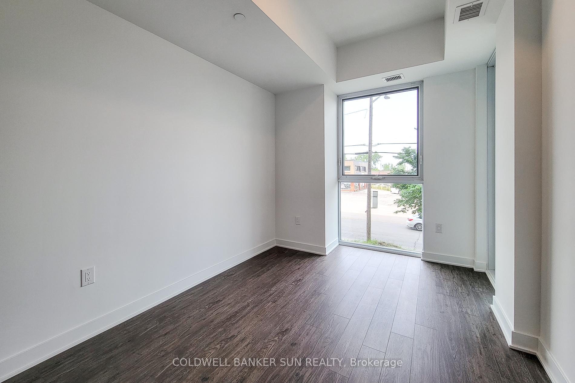 Photo 13 of Unit 104, 2782 Barton Street E, Hamilton, Riverdale — HOMEH