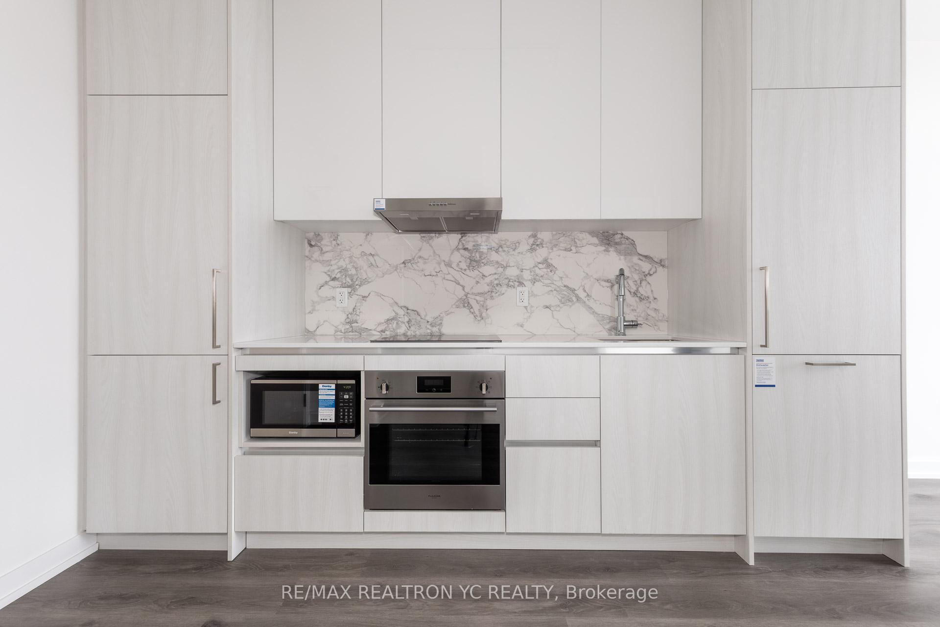 Photo 9 of Unit 4711, 225 Commerce Street, Vaughan, Vaughan Corporate Centre — HOMEH