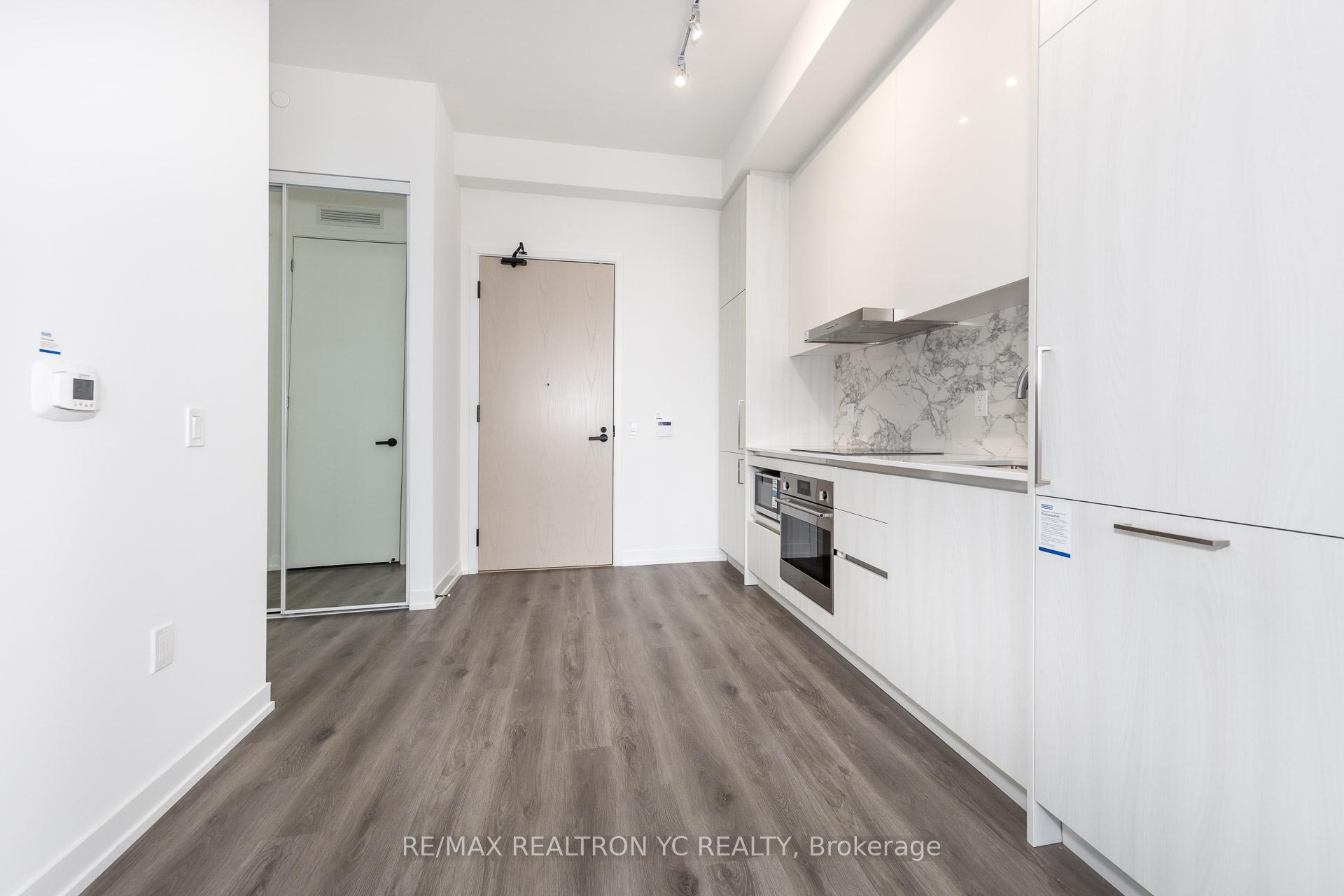 Photo 3 of Unit 4711, 225 Commerce Street, Vaughan, Vaughan Corporate Centre — HOMEH