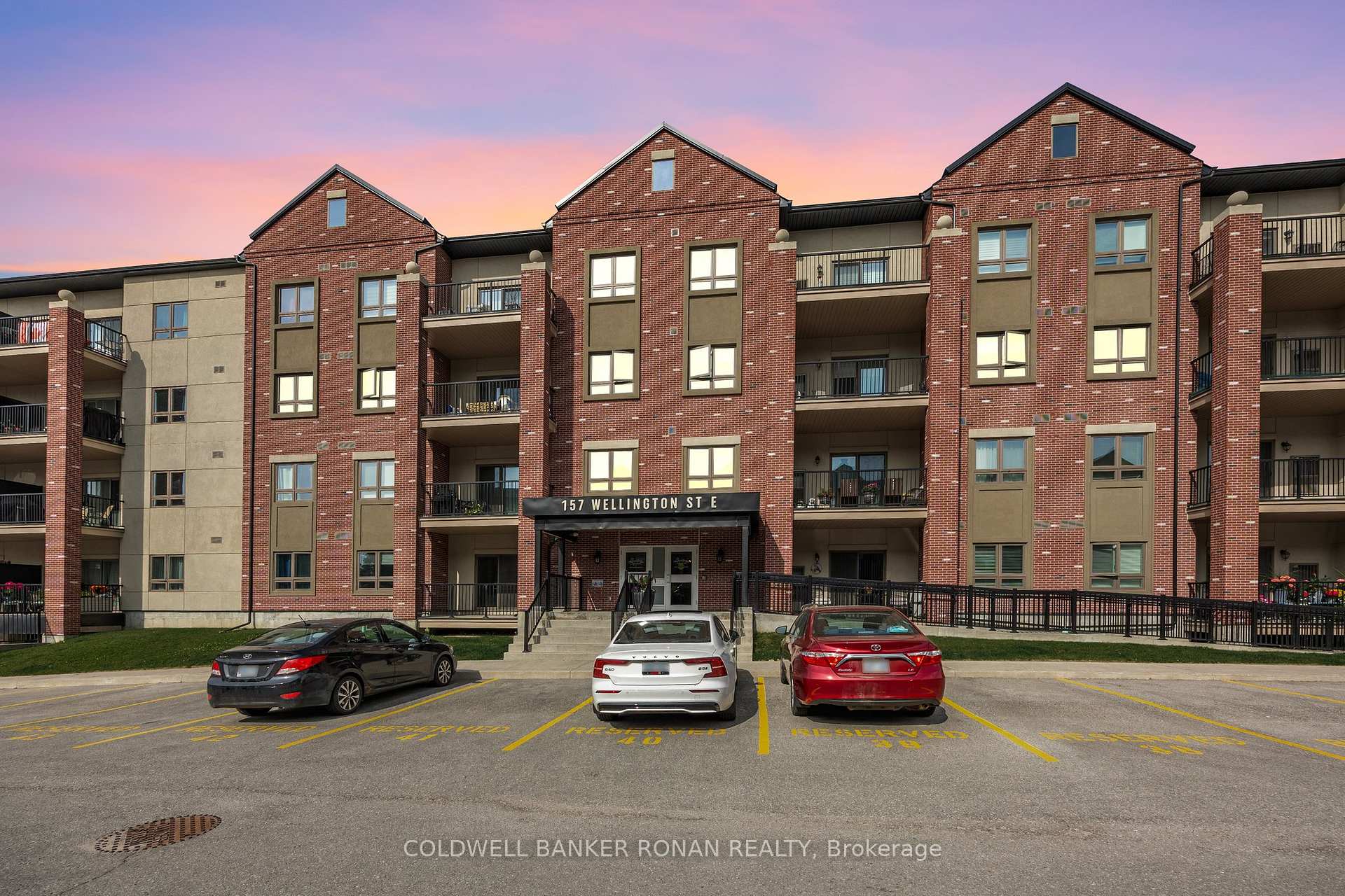 Photo 1 of Unit 210, 157 Wellington Street E, New Tecumseth, Alliston — HOMEH
