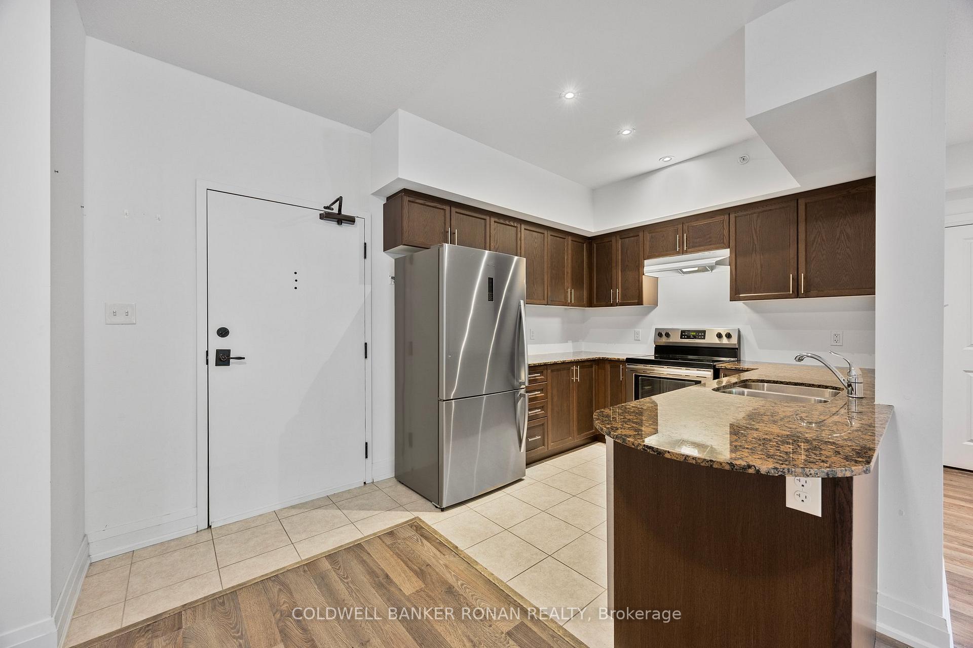 Photo 6 of Unit 210, 157 Wellington Street E, New Tecumseth, Alliston — HOMEH