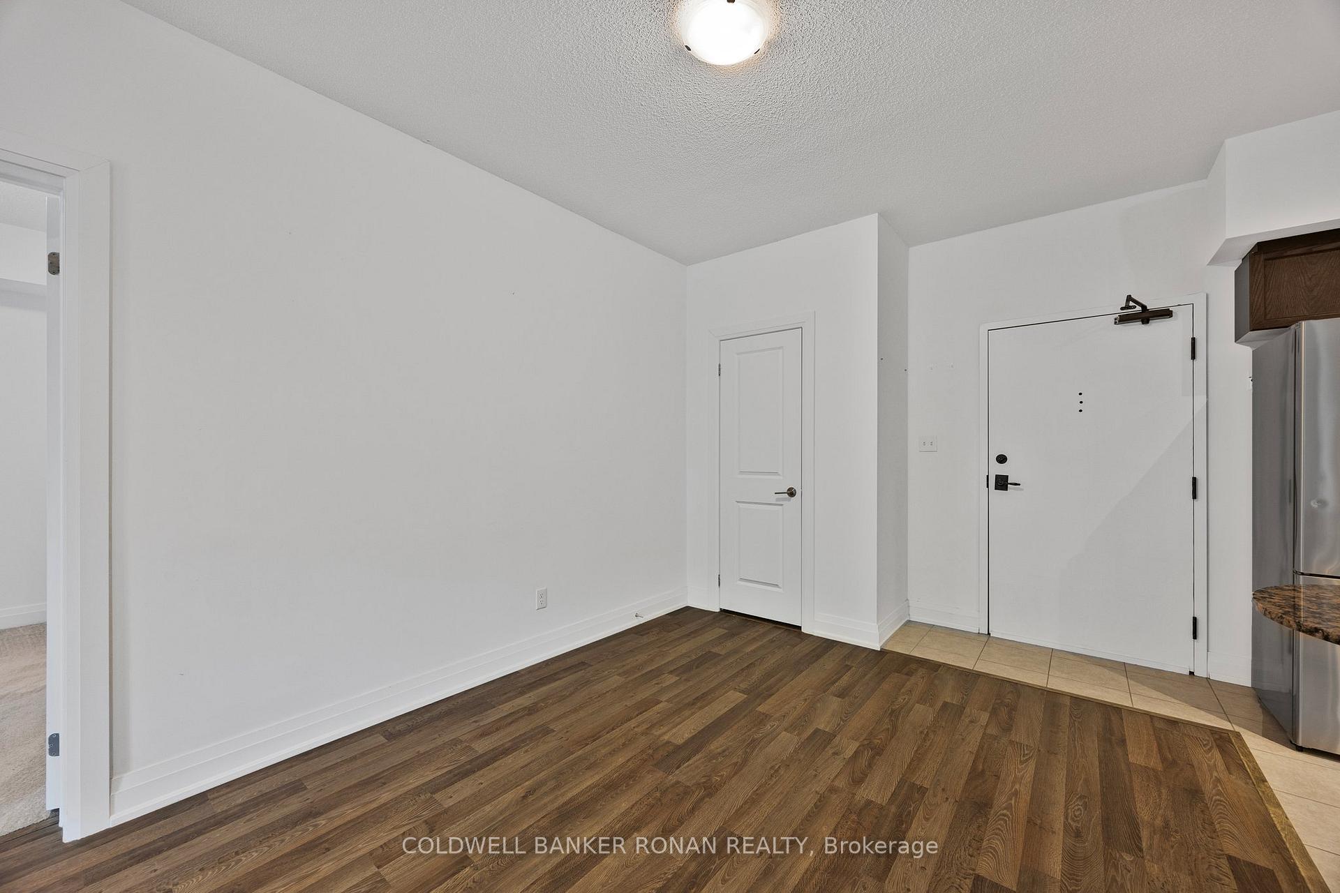 Photo 7 of Unit 210, 157 Wellington Street E, New Tecumseth, Alliston — HOMEH