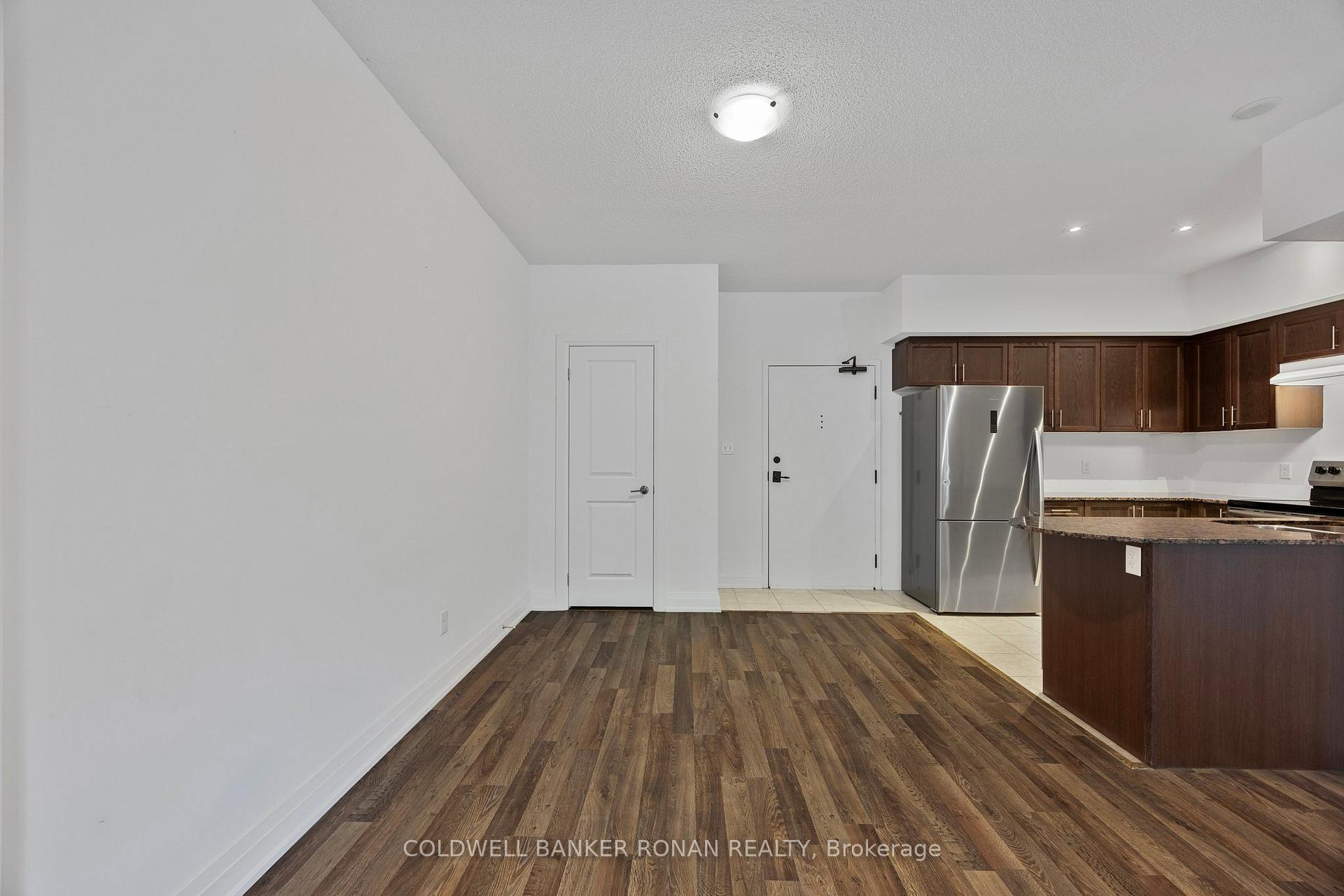 Photo 5 of Unit 210, 157 Wellington Street E, New Tecumseth, Alliston — HOMEH