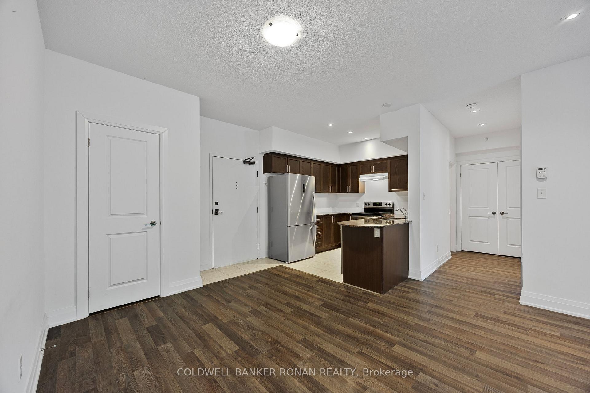 Photo 8 of Unit 210, 157 Wellington Street E, New Tecumseth, Alliston — HOMEH