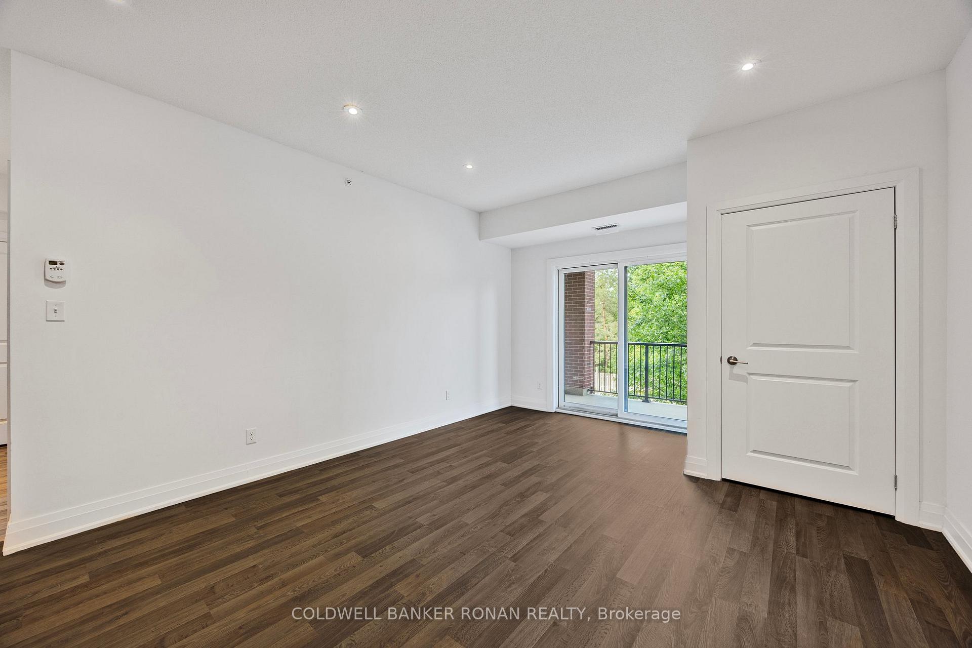 Photo 10 of Unit 210, 157 Wellington Street E, New Tecumseth, Alliston — HOMEH