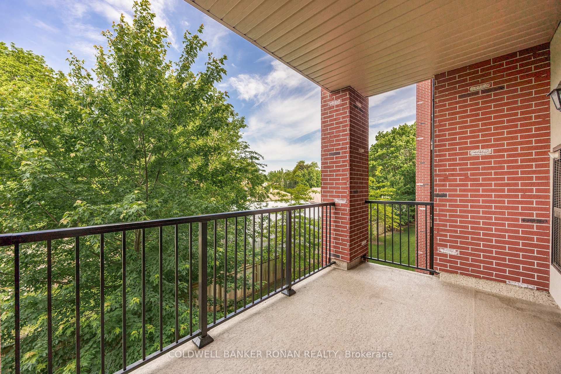 Photo 15 of Unit 210, 157 Wellington Street E, New Tecumseth, Alliston — HOMEH
