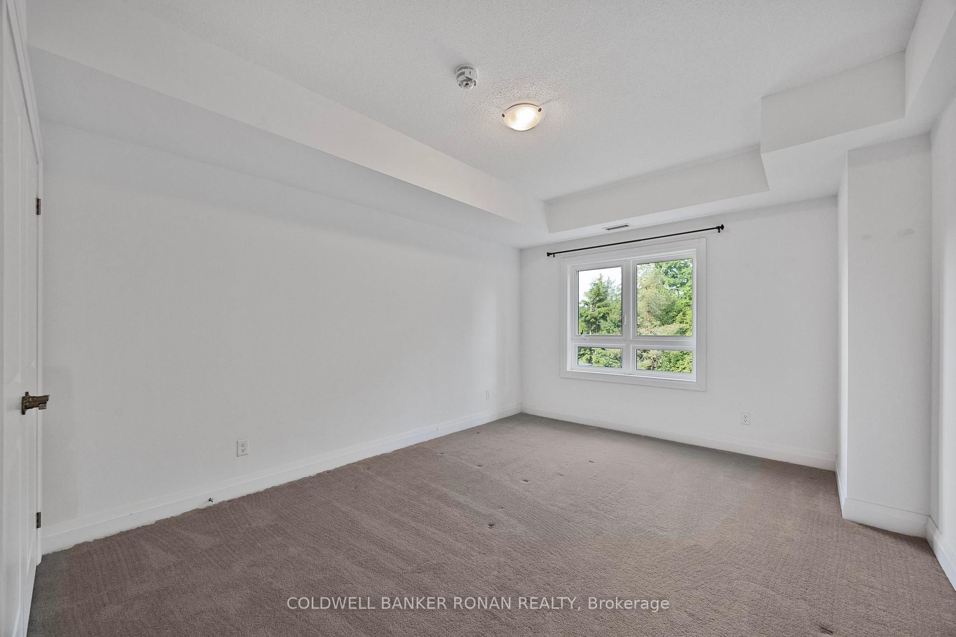 Photo 24 of Unit 210, 157 Wellington Street E, New Tecumseth, Alliston — HOMEH