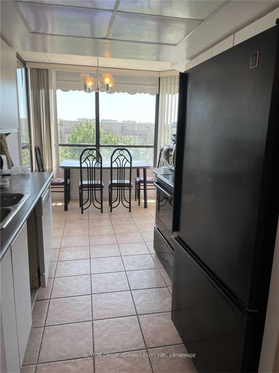Photo 3 of Unit 509, 7420 Bathurst Street, Vaughan, Brownridge — HOMEH