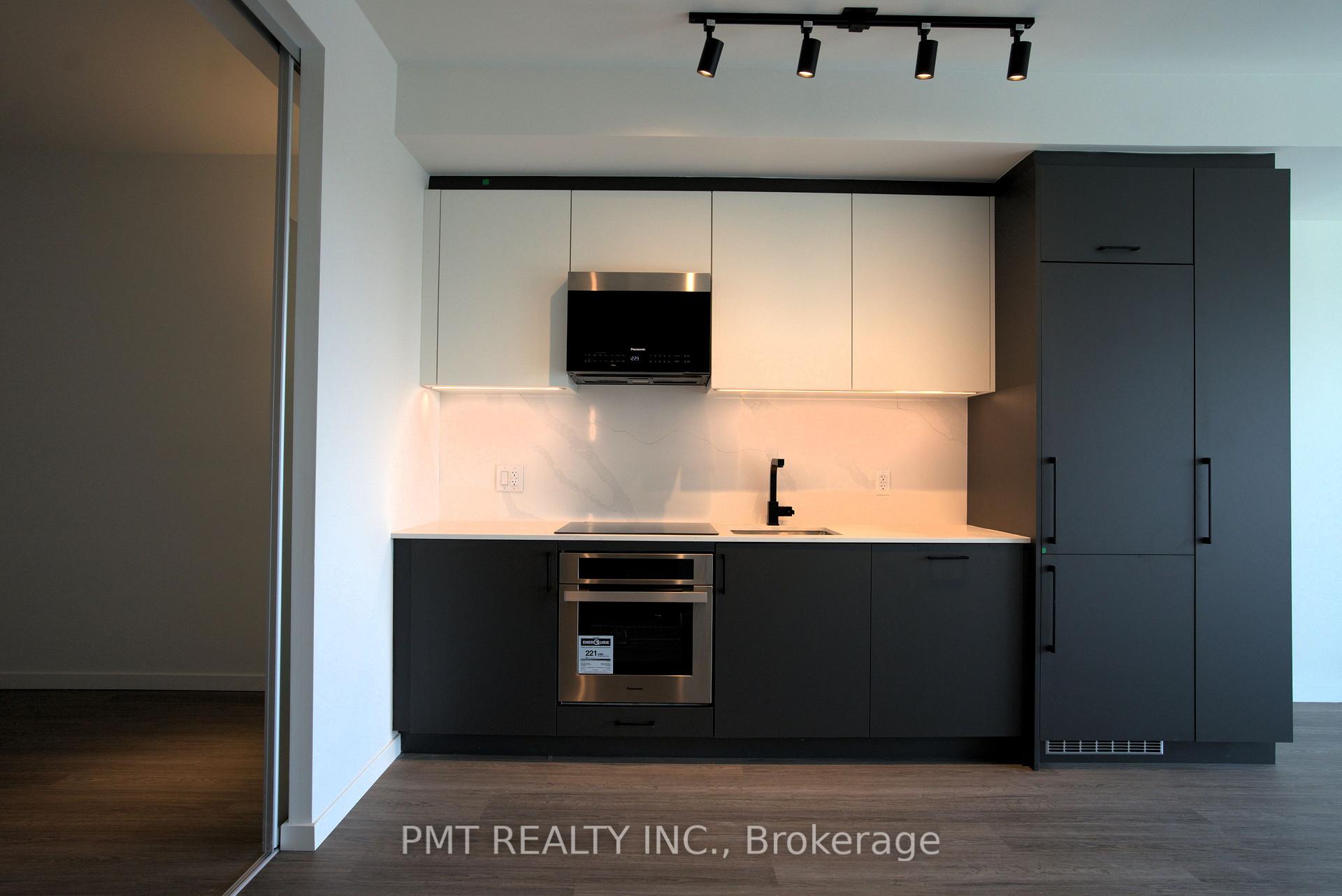 Photo 2 of Unit 602, 689 The Queensway, Etobicoke, Stonegate-Queensway — HOMEH