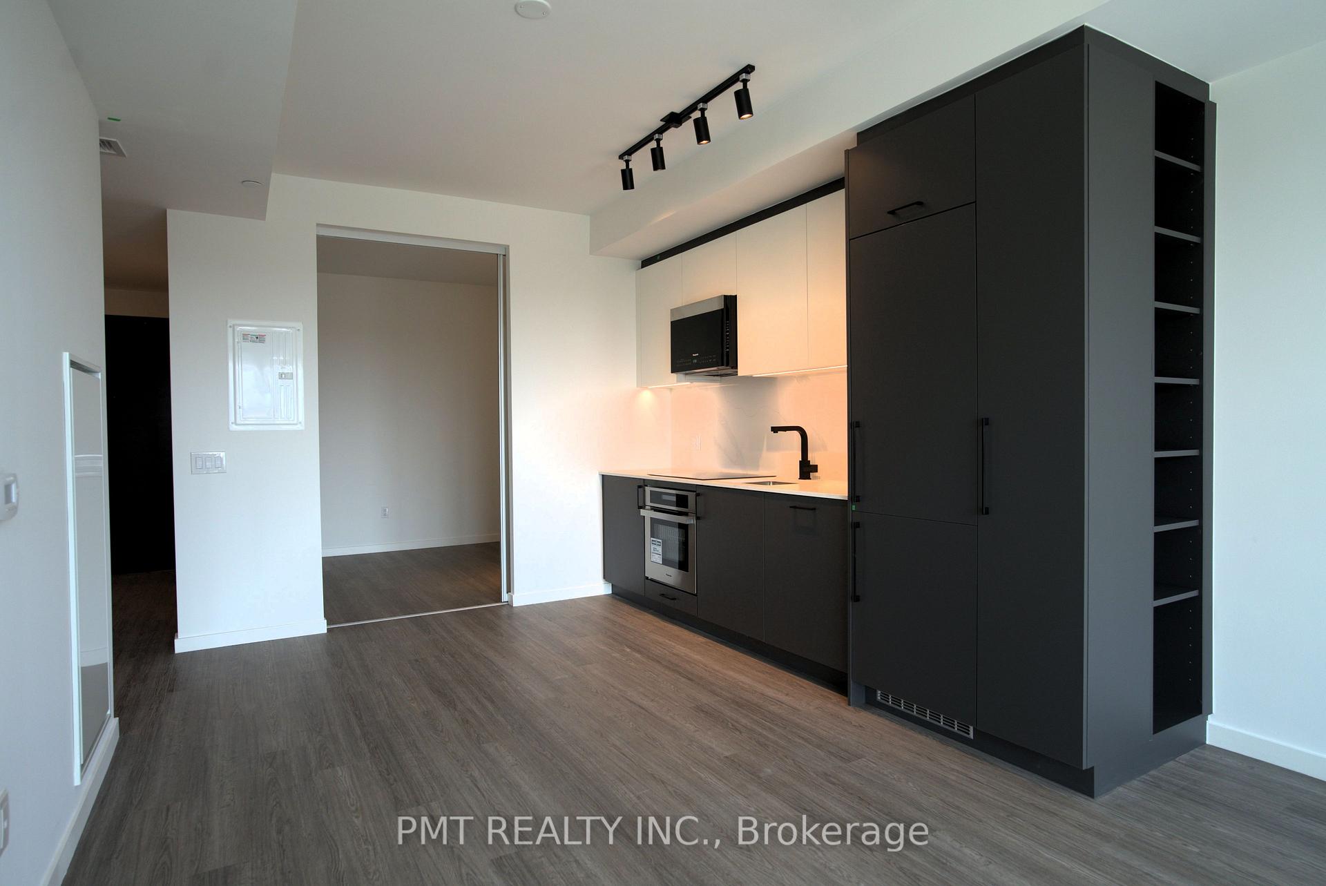 Photo 8 of Unit 602, 689 The Queensway, Etobicoke, Stonegate-Queensway — HOMEH