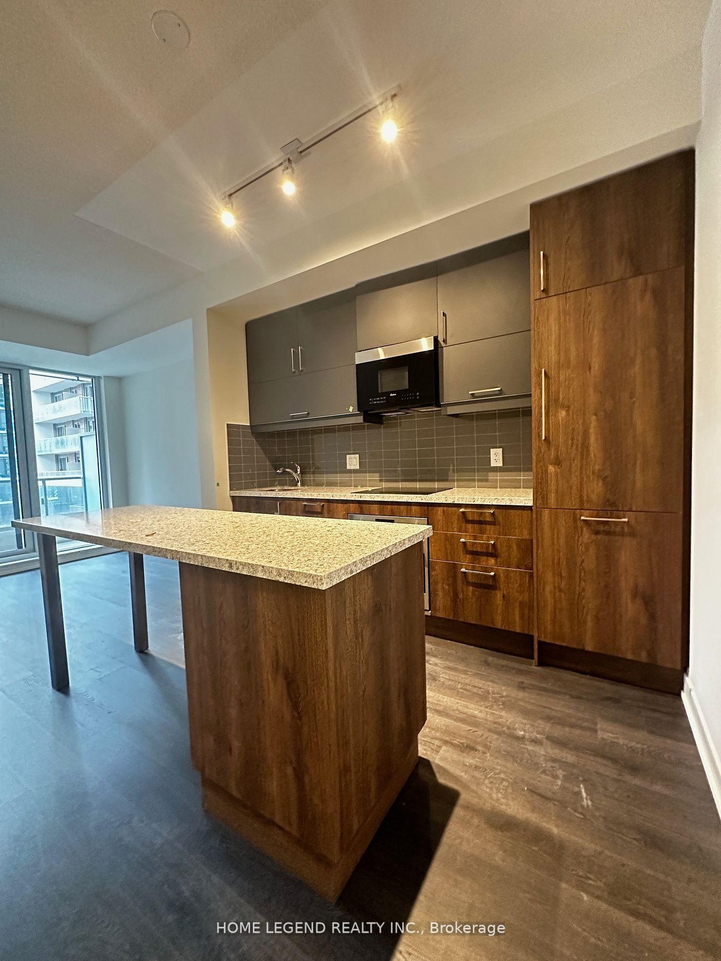 Photo 3 of Unit 702, 8119 Birchmount Road, Markham, Unionville — HOMEH