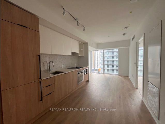 Front of Unit 2715, 82 Dalhousie Street