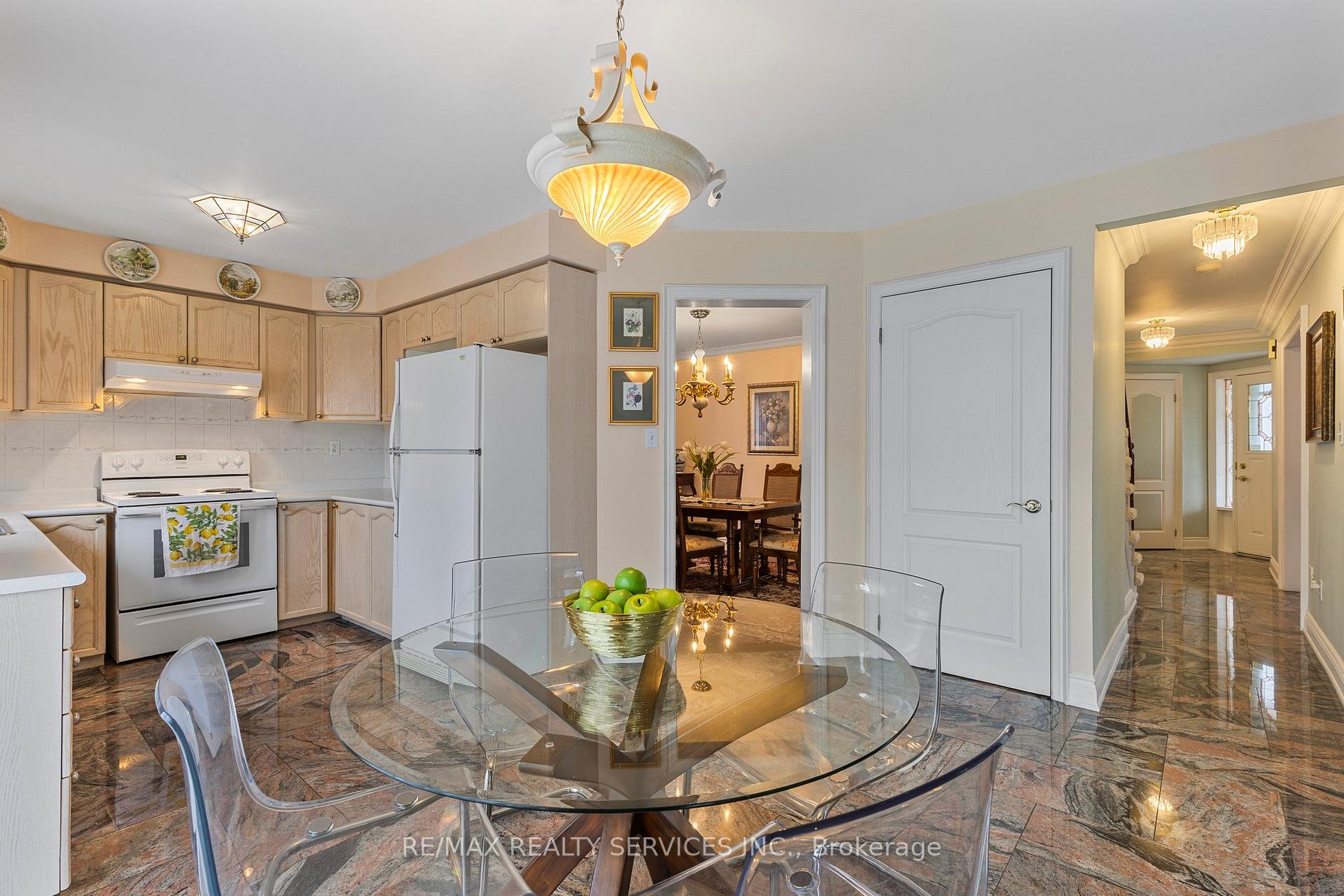 Photo 11 of 14 Livingston Drive, Caledon, Rural Caledon — HOMEH
