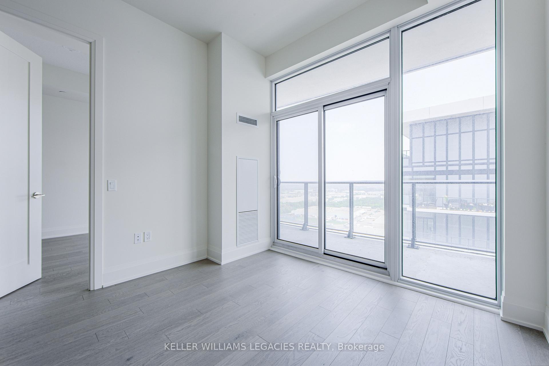 Photo 7 of Unit PH110, 9000 Jane Street, Vaughan, Concord — HOMEH