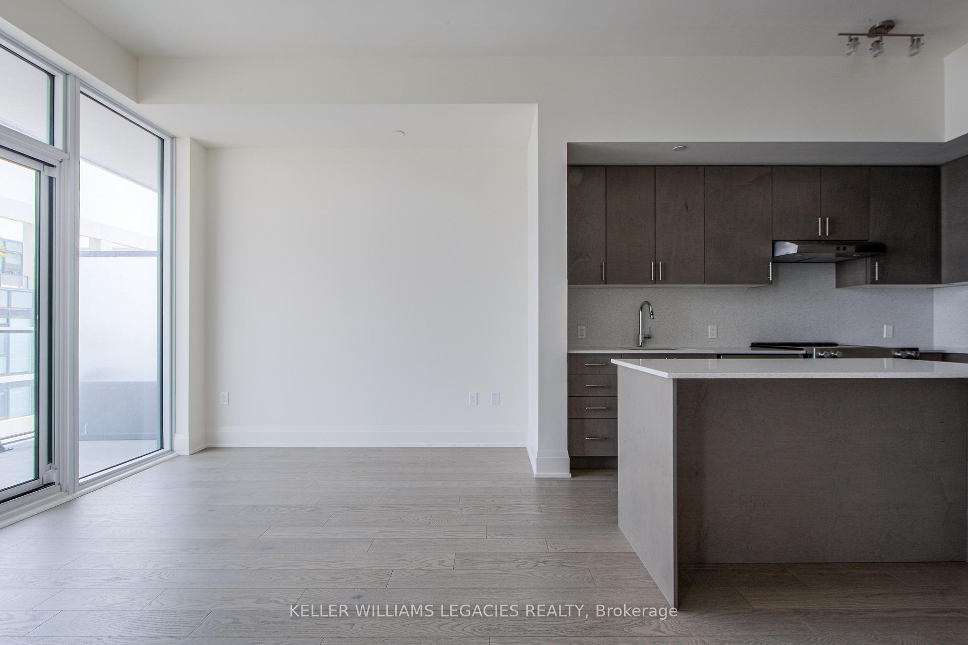 Photo 10 of Unit PH110, 9000 Jane Street, Vaughan, Concord — HOMEH