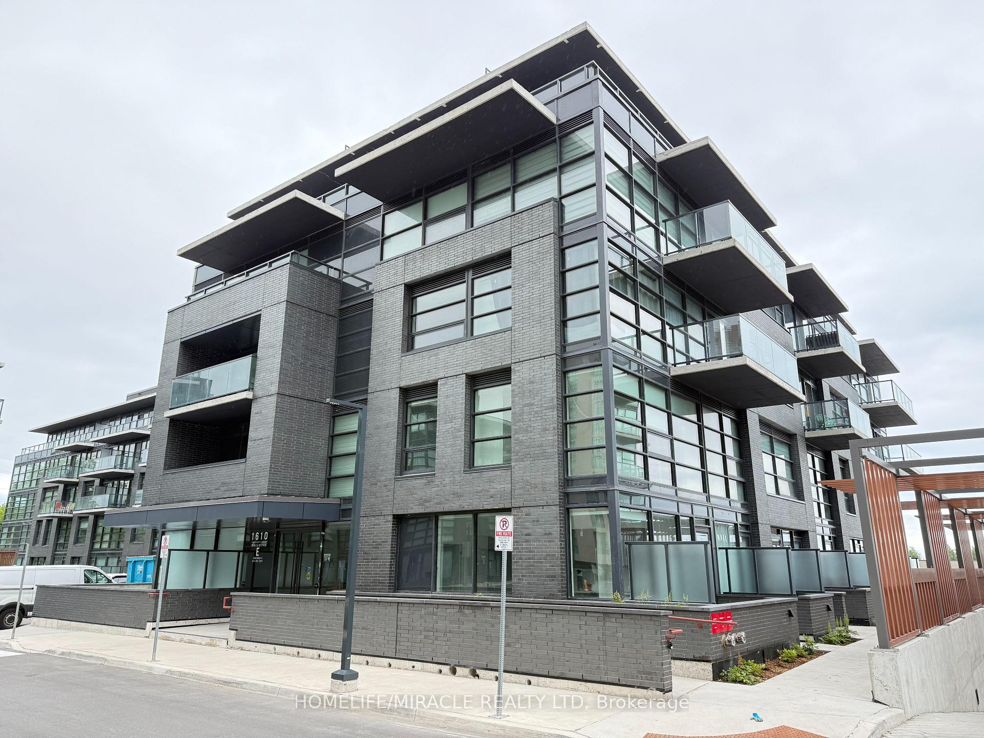 Front of Unit 447, 1610 Charles Street