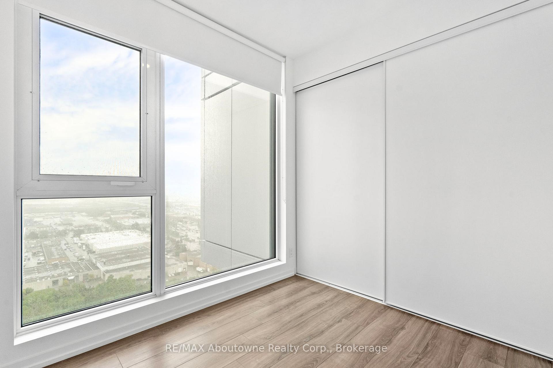 Photo 9 of Unit 3312, 7890 Jane Street, Vaughan, Concord — HOMEH