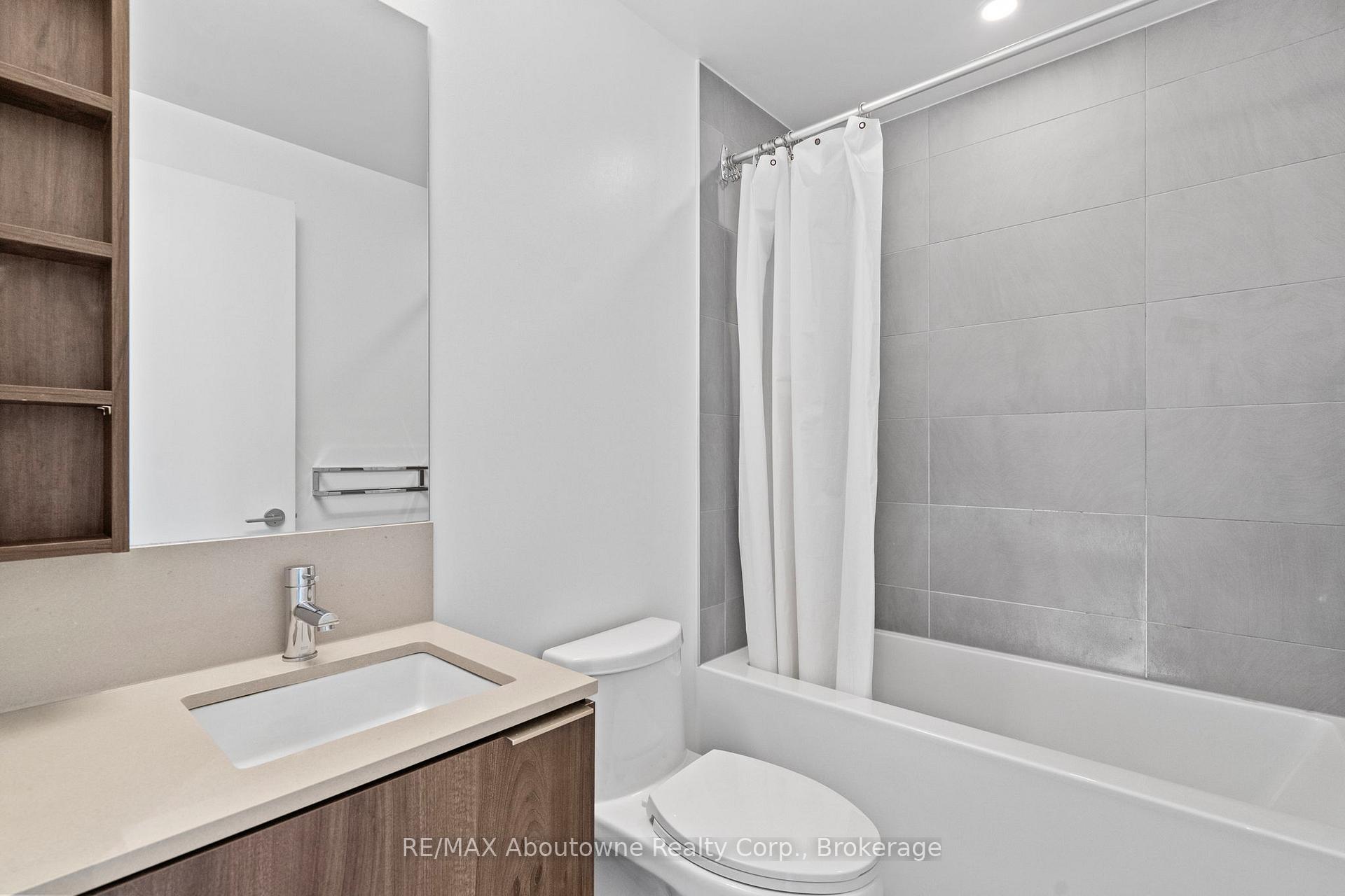 Photo 6 of Unit 3312, 7890 Jane Street, Vaughan, Concord — HOMEH
