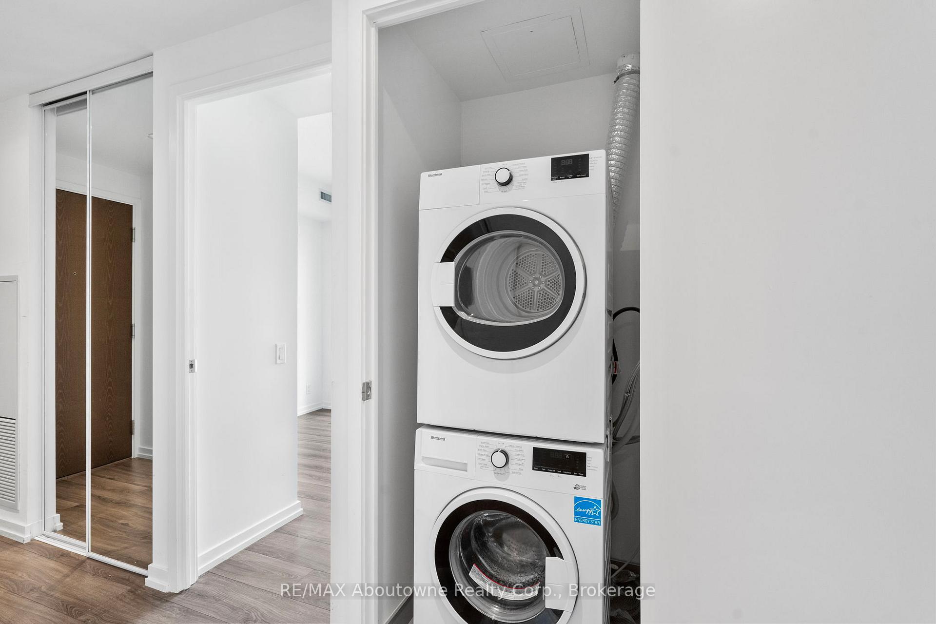 Photo 2 of Unit 3312, 7890 Jane Street, Vaughan, Concord — HOMEH