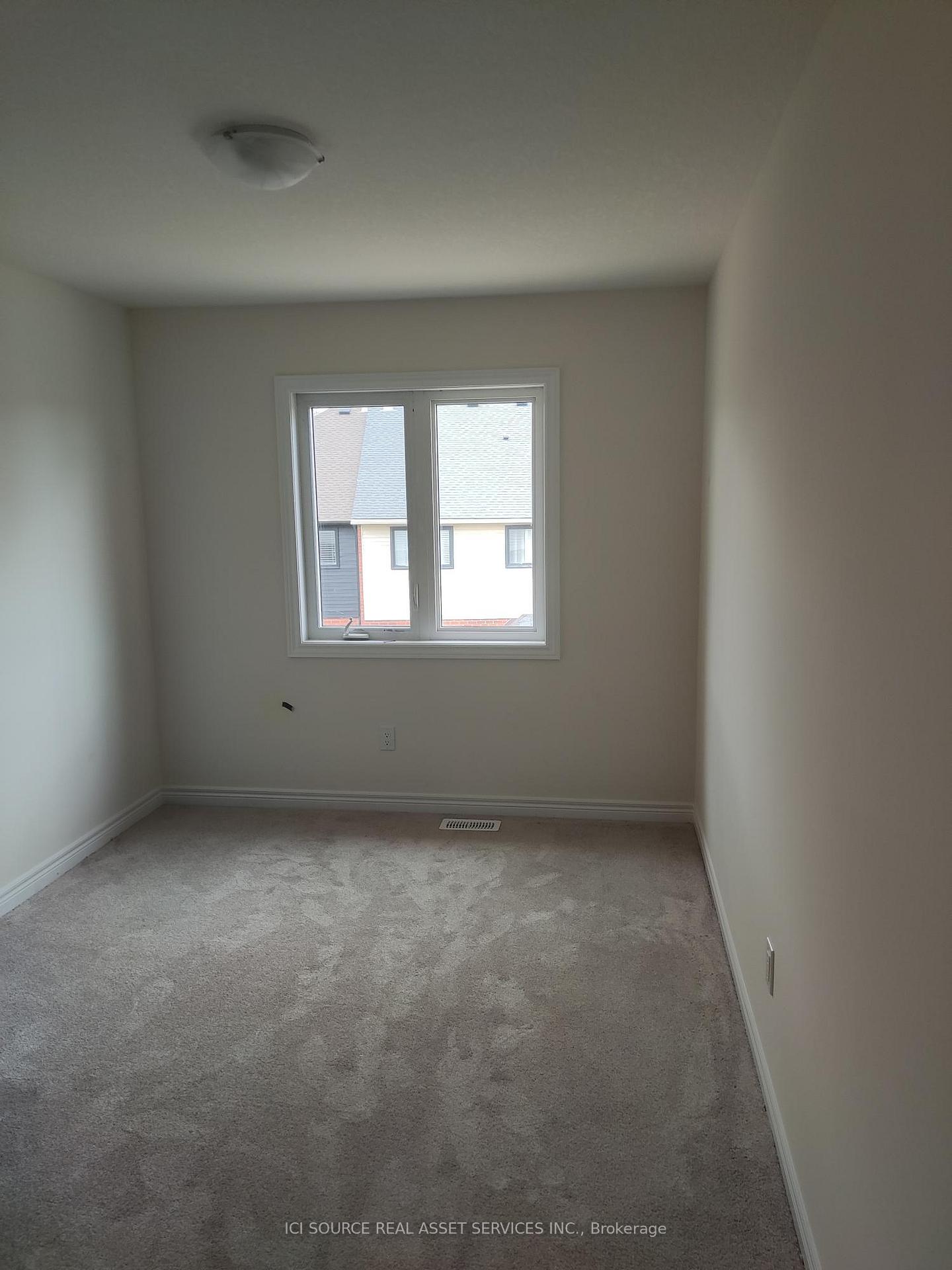 Photo 12 of 23 Genoa Drive, Hamilton, Ryckmans — HOMEH