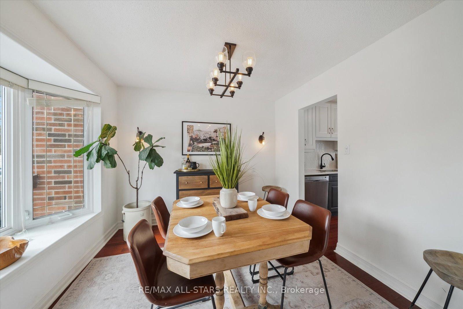 Photo 8 of 33 Pepler Place, Barrie, Sunnidale — HOMEH