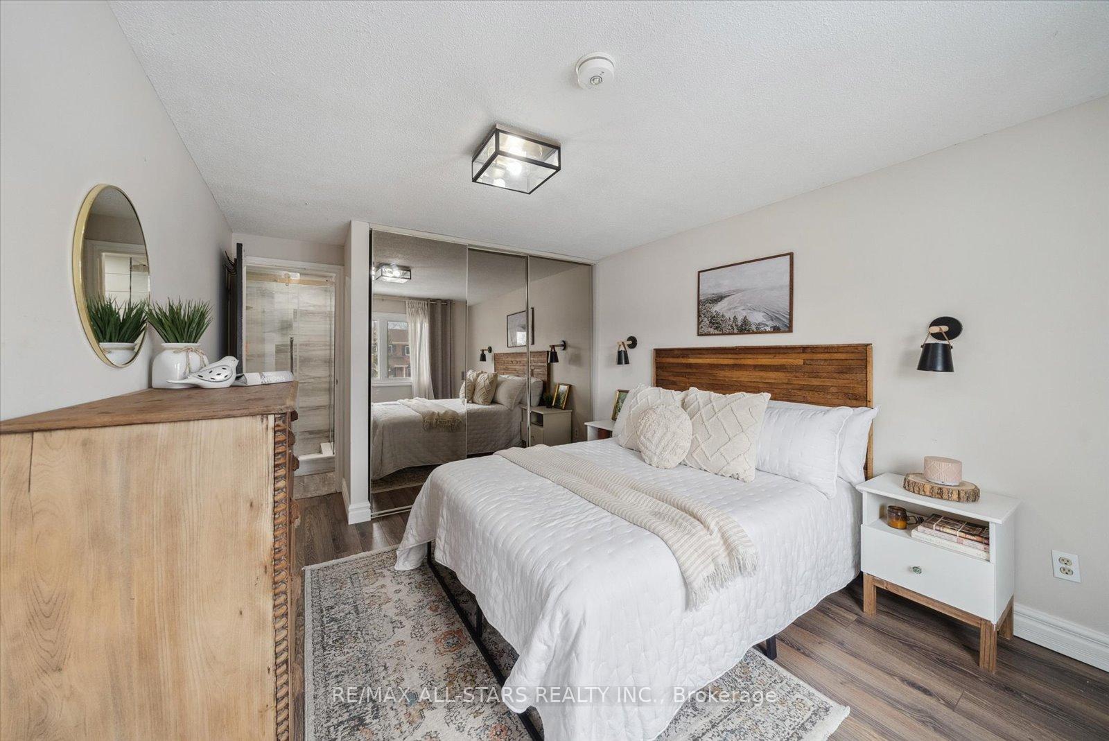 Photo 14 of 33 Pepler Place, Barrie, Sunnidale — HOMEH