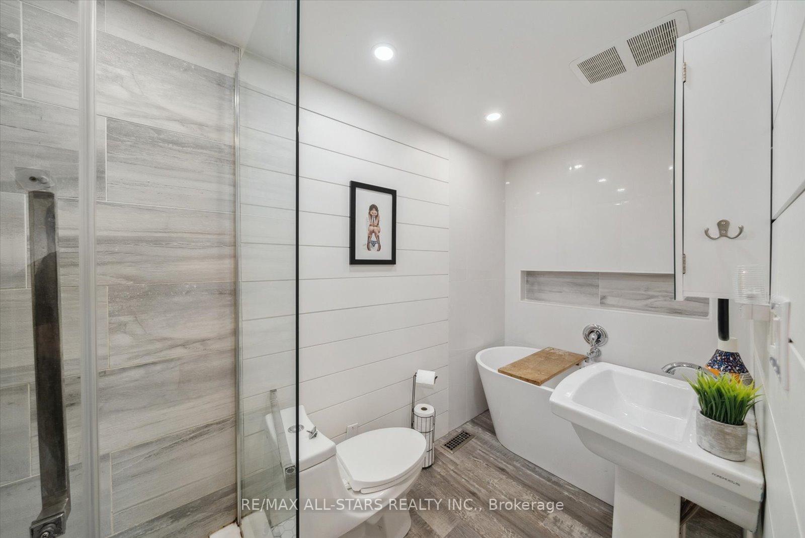 Photo 16 of 33 Pepler Place, Barrie, Sunnidale — HOMEH