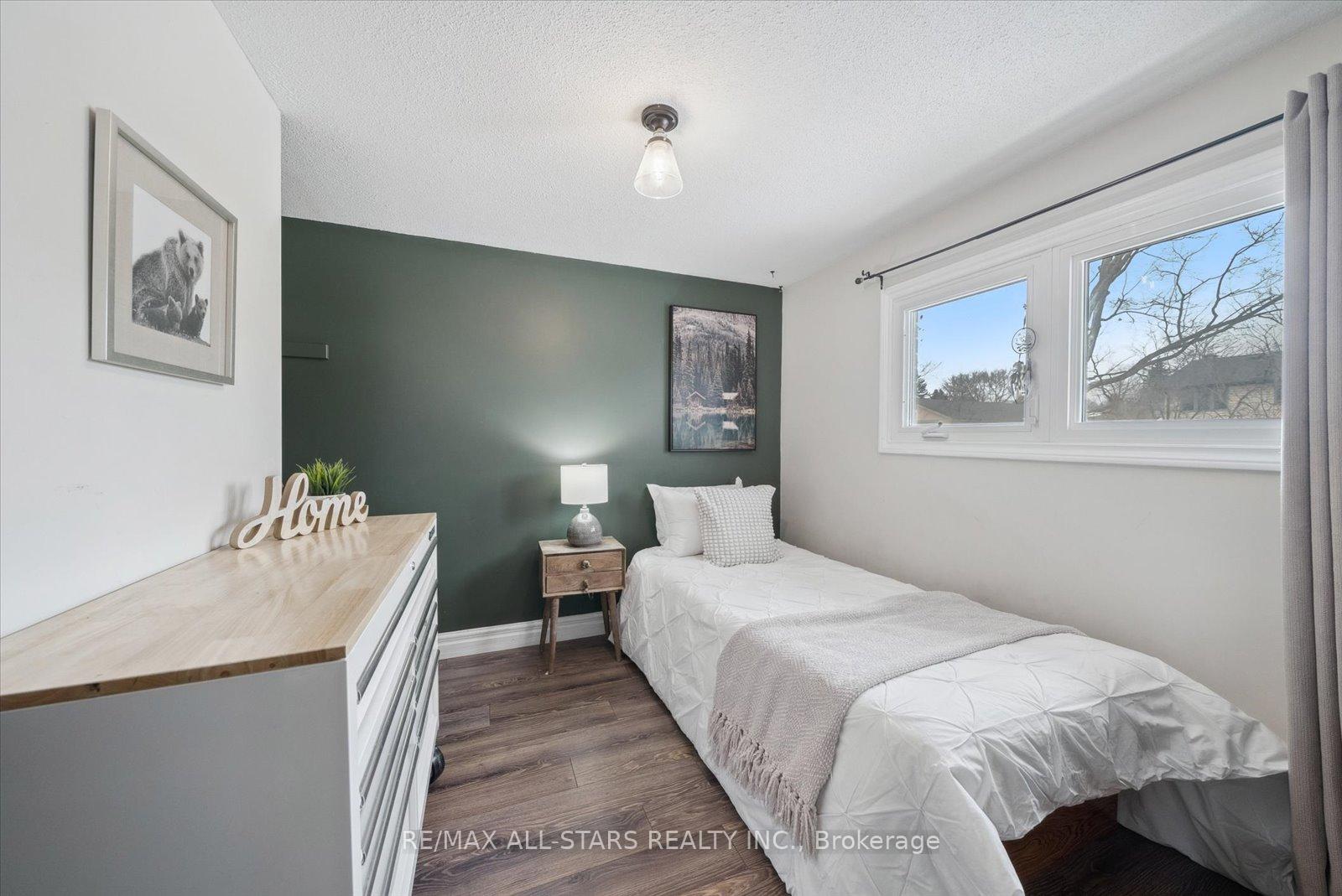 Photo 21 of 33 Pepler Place, Barrie, Sunnidale — HOMEH