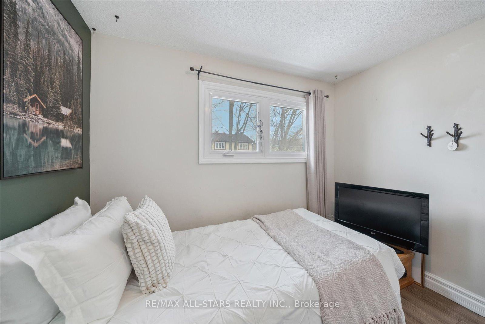 Photo 22 of 33 Pepler Place, Barrie, Sunnidale — HOMEH