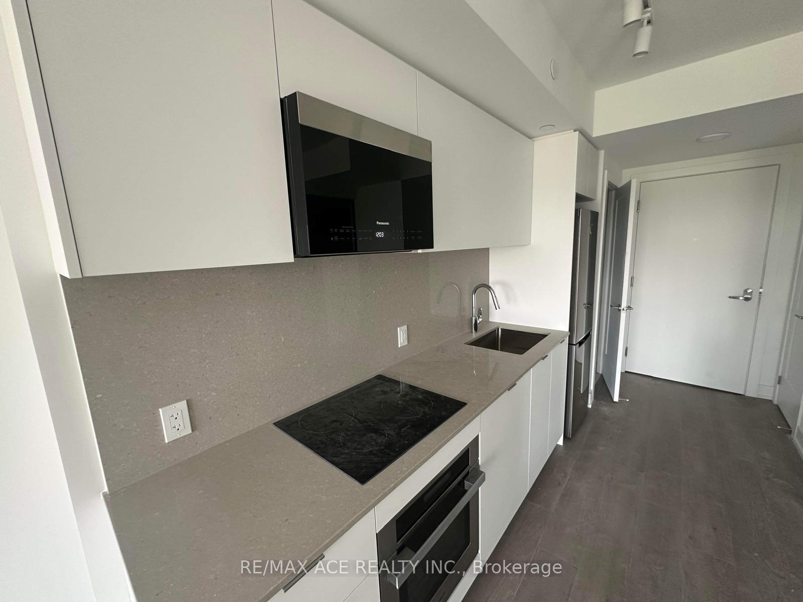 Photo 11 of Unit 916, 8 Cedarland Drive, Markham, Unionville — HOMEH