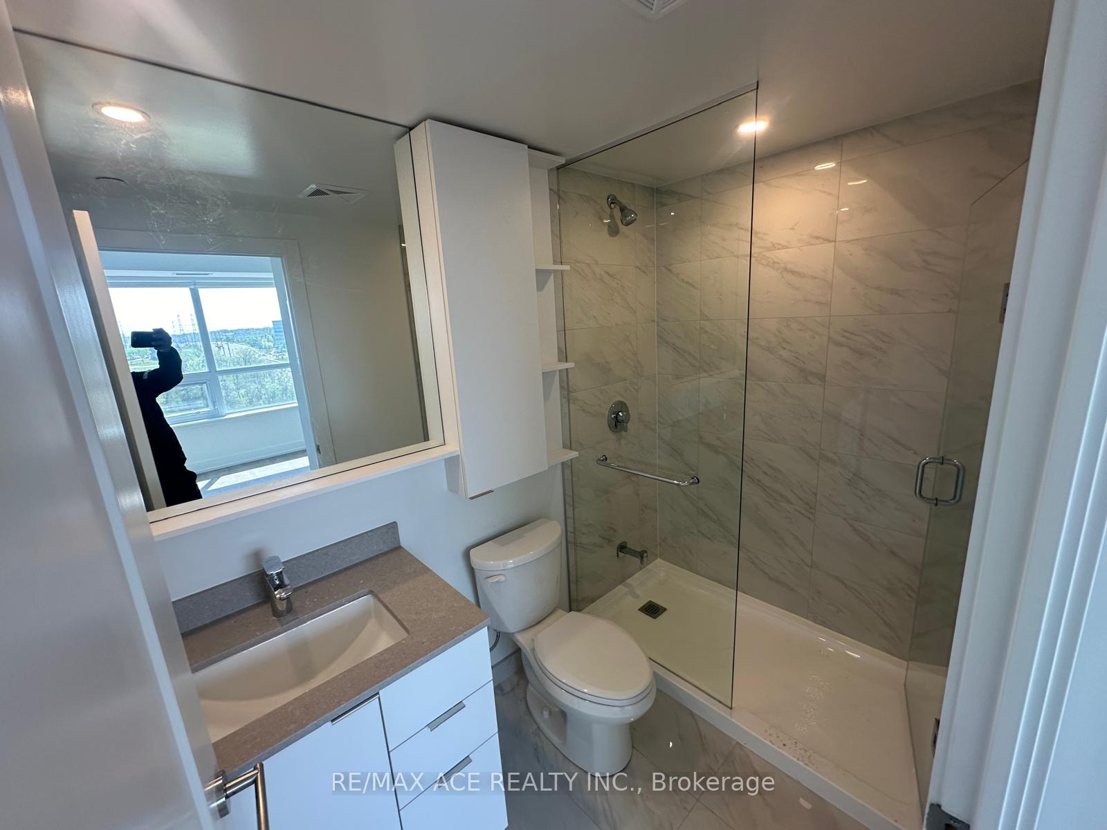 Photo 12 of Unit 916, 8 Cedarland Drive, Markham, Unionville — HOMEH