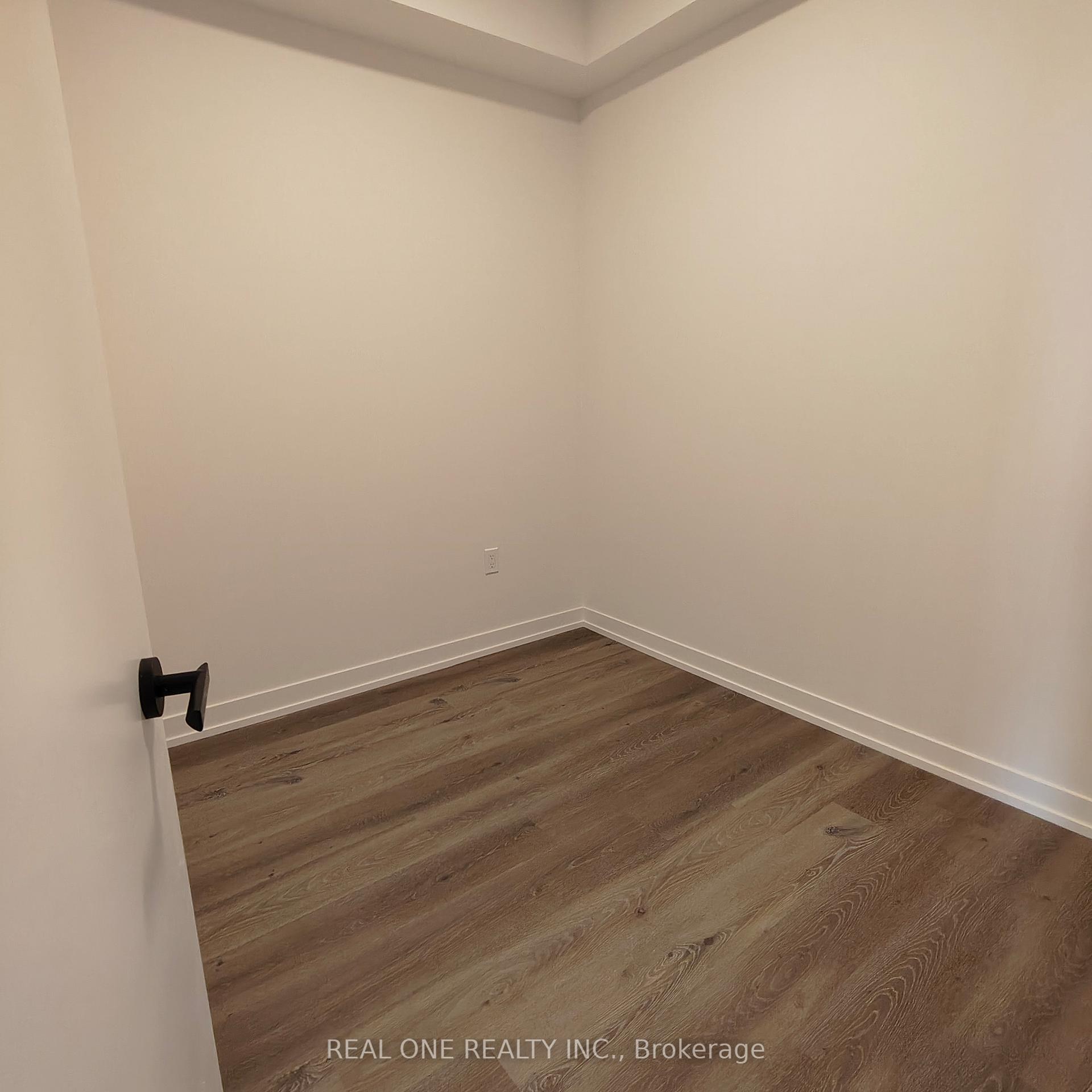 Photo 6 of Unit 4905, 225 Commerce Street, Vaughan, Vaughan Corporate Centre — HOMEH