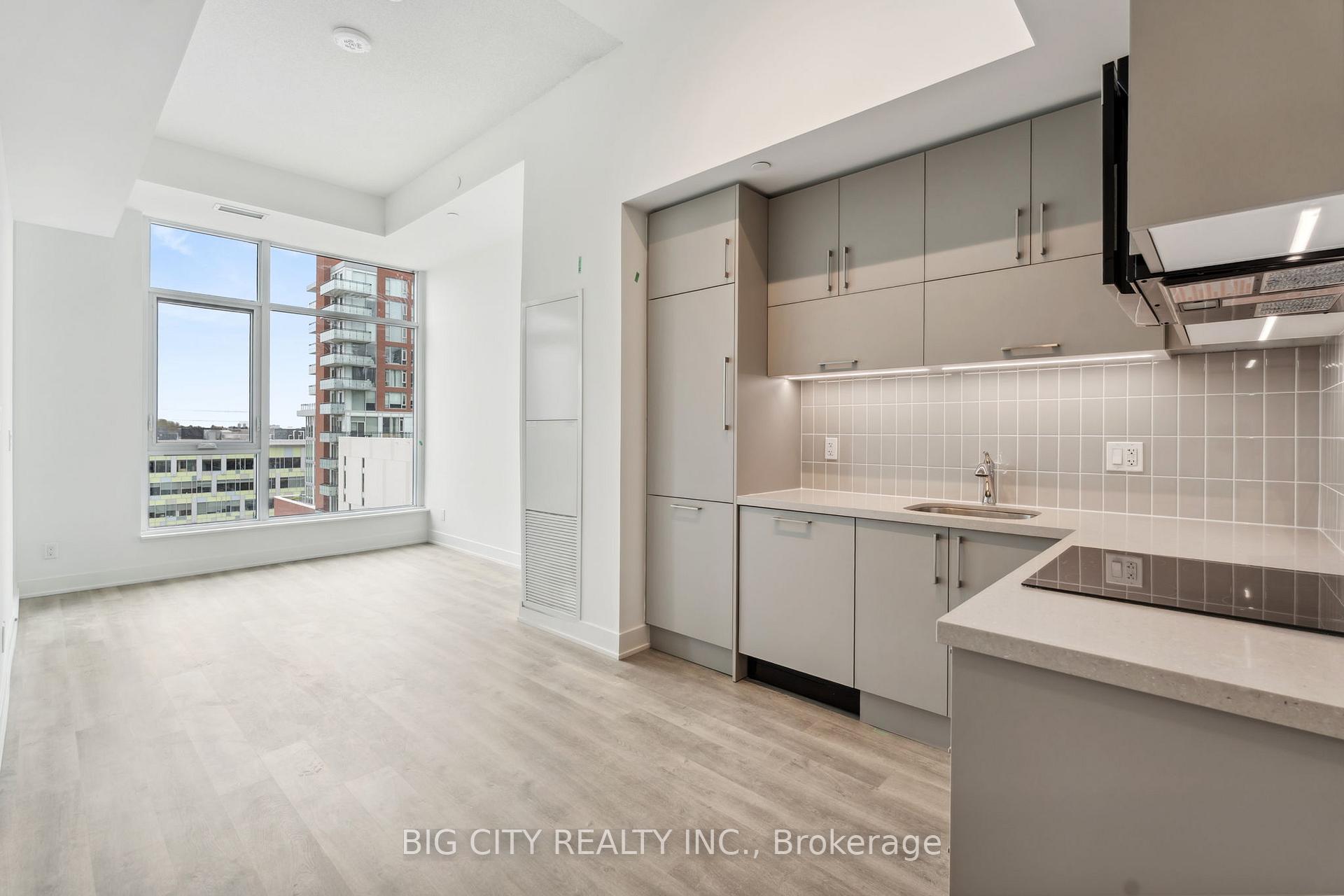 Photo 8 of Unit 804, 38 Andre de Grasse Street, Markham, Unionville — HOMEH