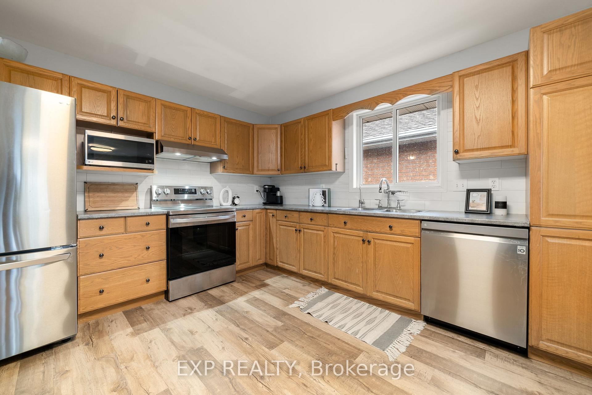 Photo 9 of 79 Oak Ridge Boulevard, Belleville, Belleville Ward — HOMEH
