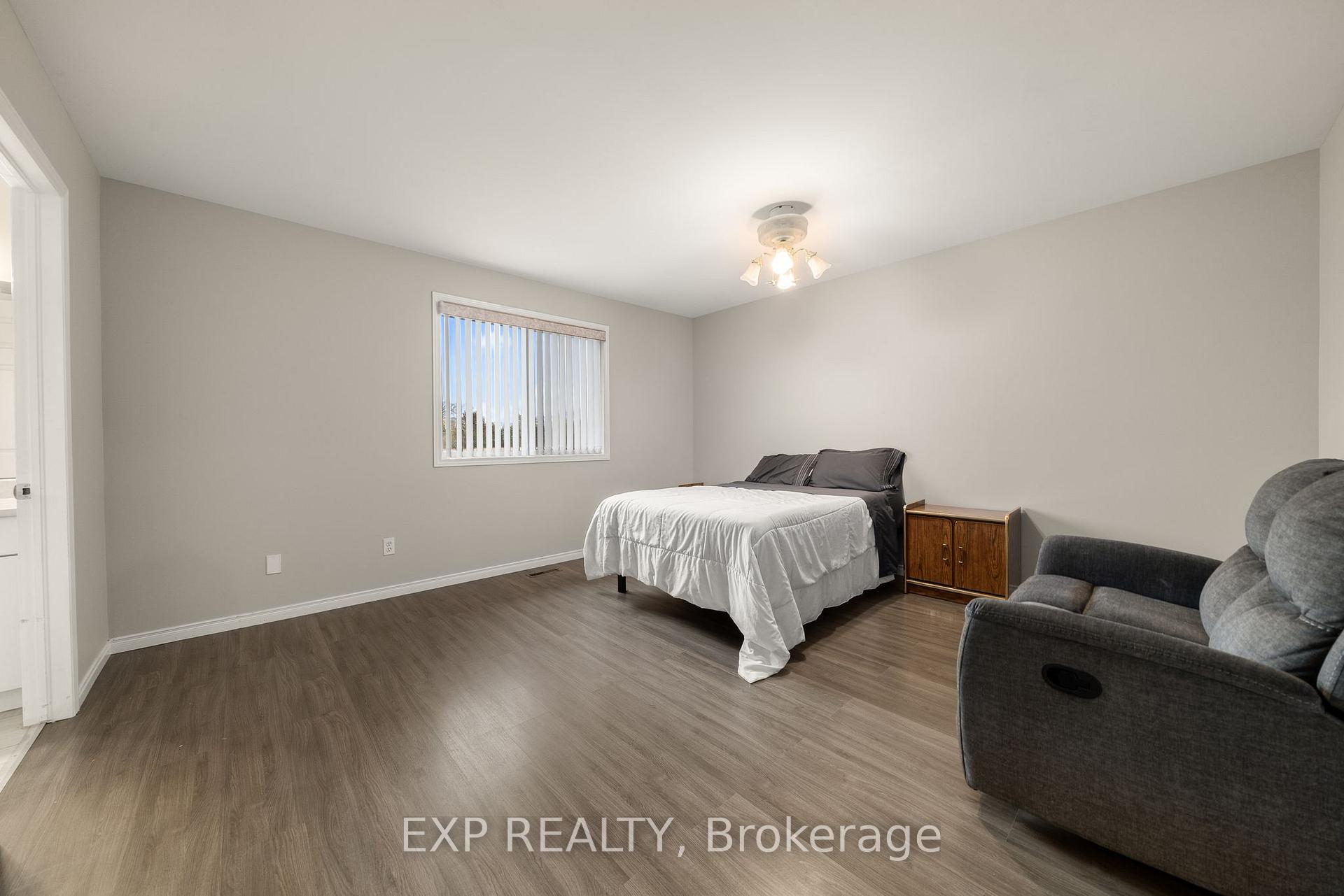 Photo 14 of 79 Oak Ridge Boulevard, Belleville, Belleville Ward — HOMEH