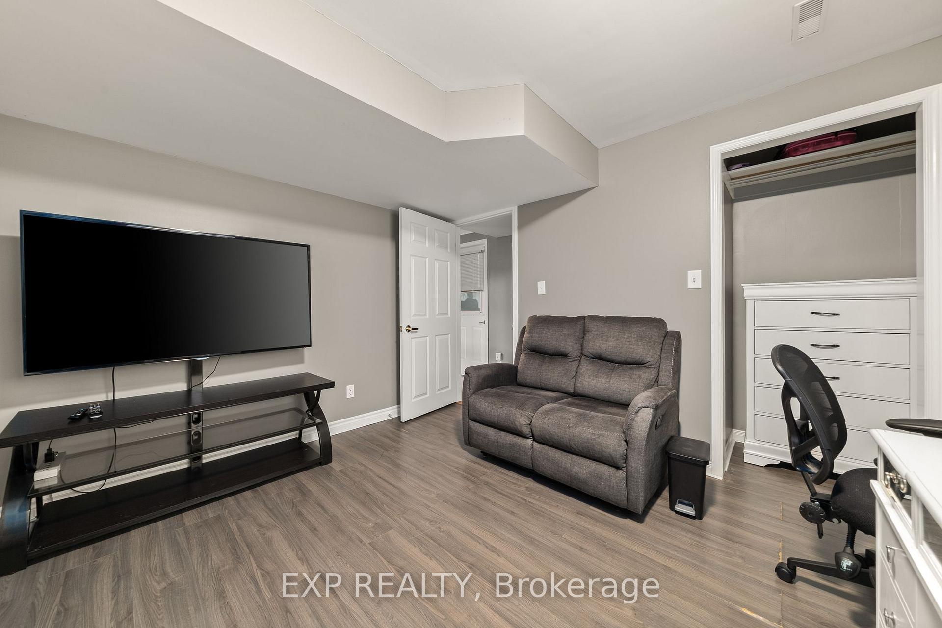 Photo 33 of 79 Oak Ridge Boulevard, Belleville, Belleville Ward — HOMEH