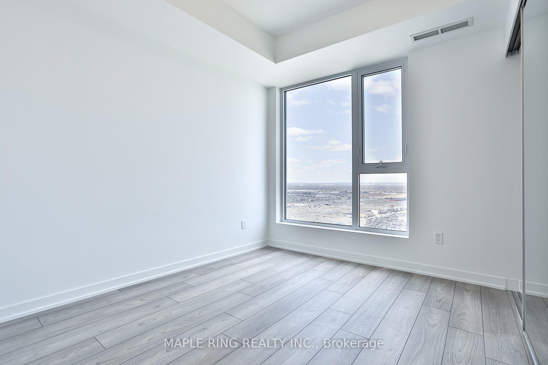 Photo 9 of Unit 2421, 10 Abeja Street, Vaughan, Concord — HOMEH