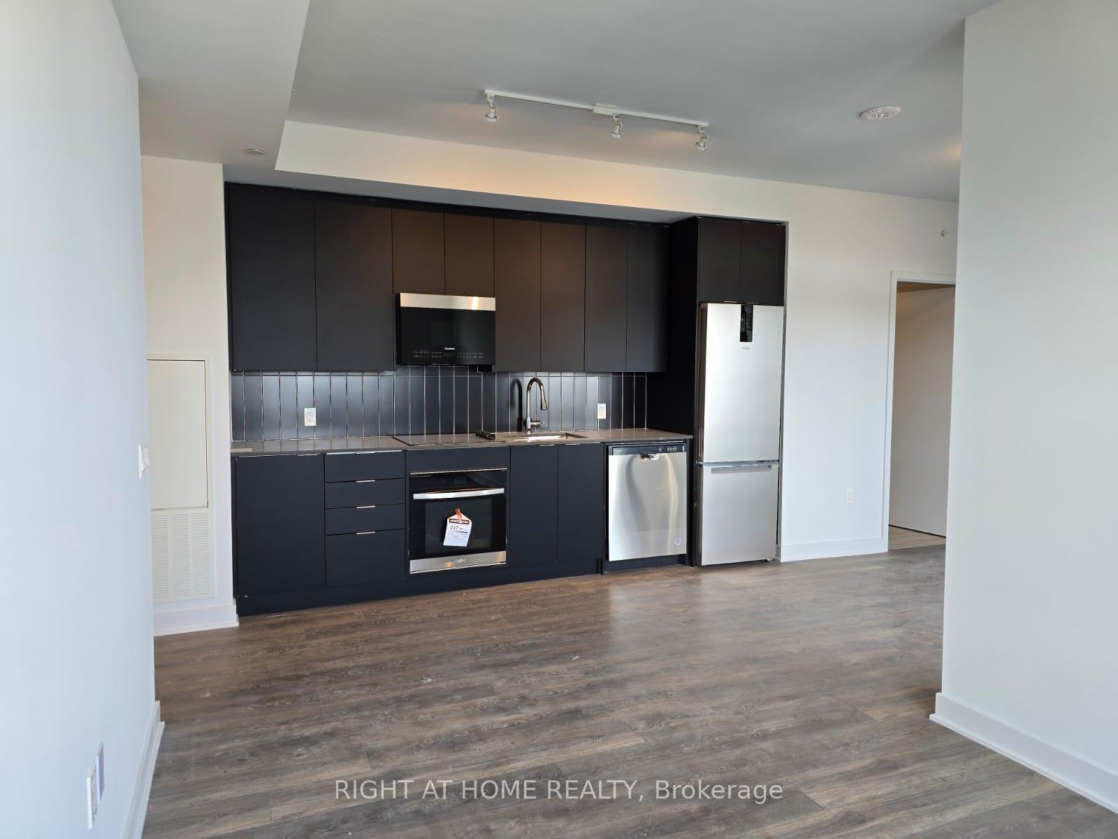 Photo 6 of Unit 3710, 2920 Hwy 7, Vaughan, Concord — HOMEH