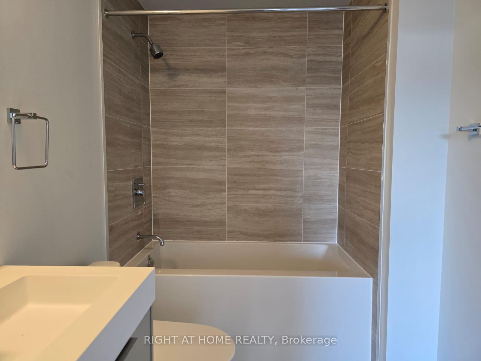 Photo 15 of Unit 3710, 2920 Hwy 7, Vaughan, Concord — HOMEH