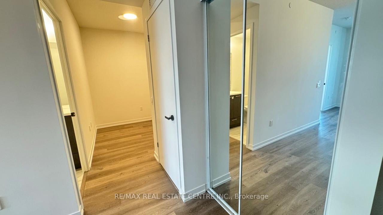 Photo 5 of Unit 4815, 225 Commerce Street, Vaughan, Vaughan Corporate Centre — HOMEH