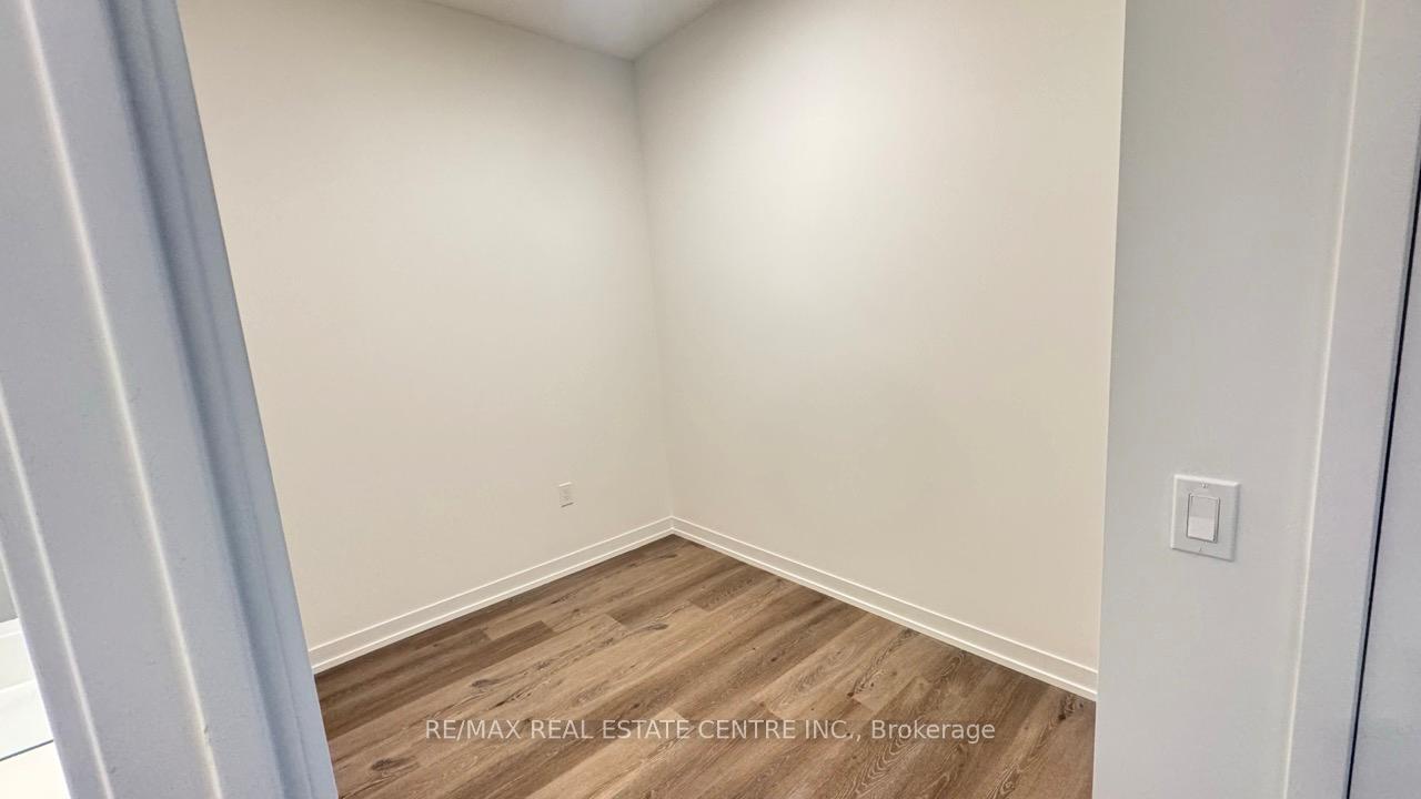 Photo 3 of Unit 4815, 225 Commerce Street, Vaughan, Vaughan Corporate Centre — HOMEH