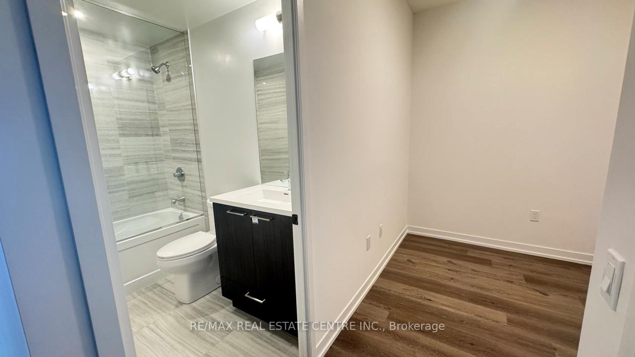 Photo 7 of Unit 4815, 225 Commerce Street, Vaughan, Vaughan Corporate Centre — HOMEH
