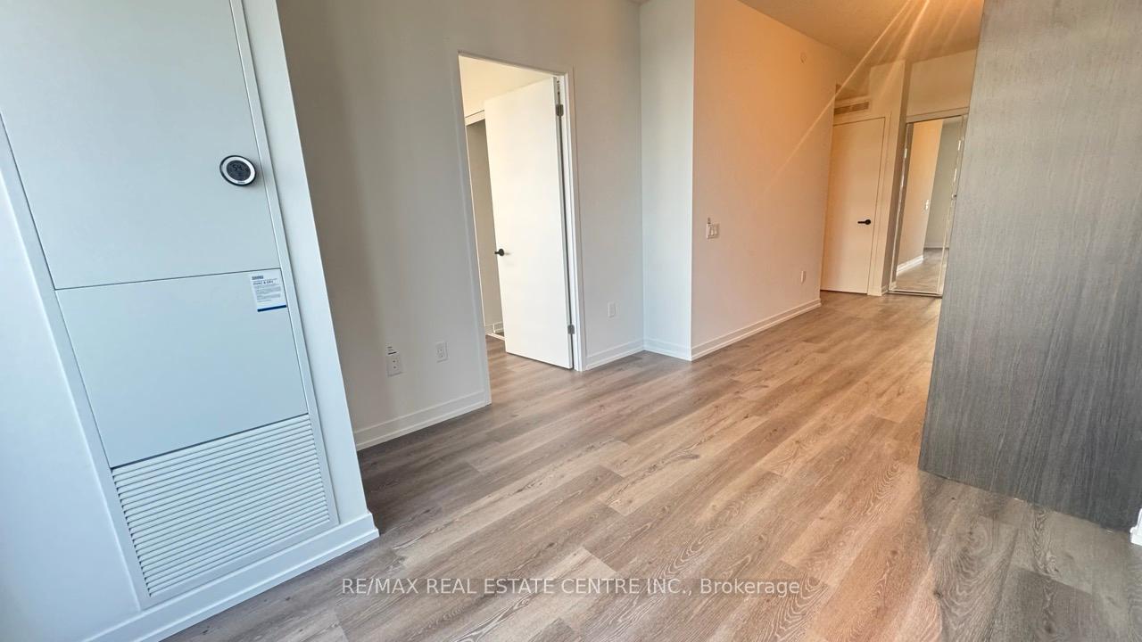 Photo 19 of Unit 4815, 225 Commerce Street, Vaughan, Vaughan Corporate Centre — HOMEH