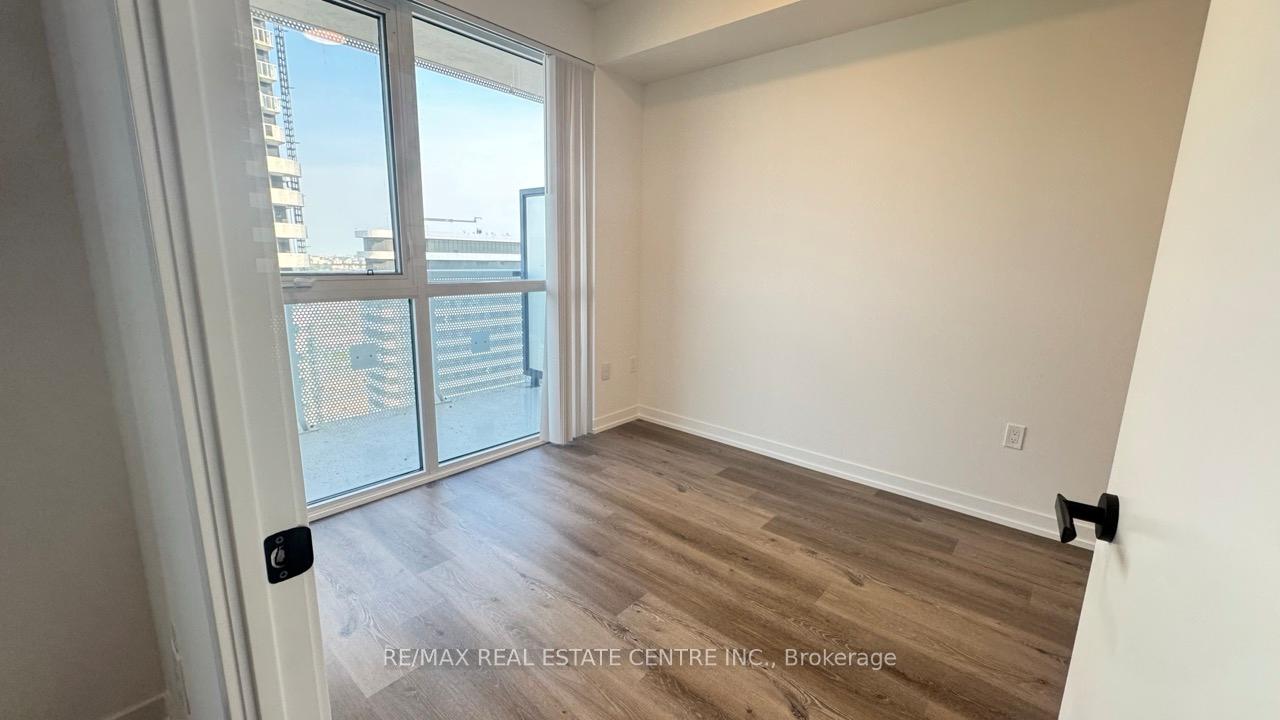 Photo 16 of Unit 4815, 225 Commerce Street, Vaughan, Vaughan Corporate Centre — HOMEH