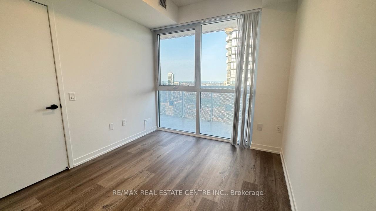 Photo 13 of Unit 4815, 225 Commerce Street, Vaughan, Vaughan Corporate Centre — HOMEH