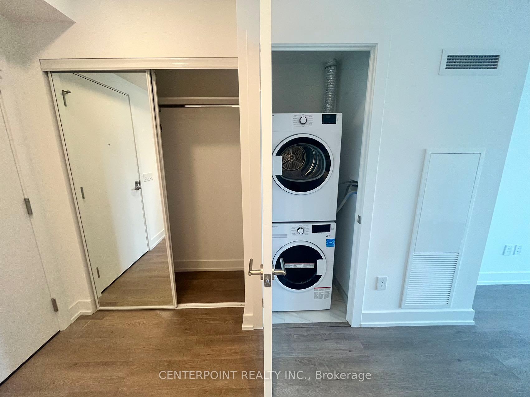 Photo 5 of Unit 721, 8 Cedarland Drive, Markham, Unionville — HOMEH